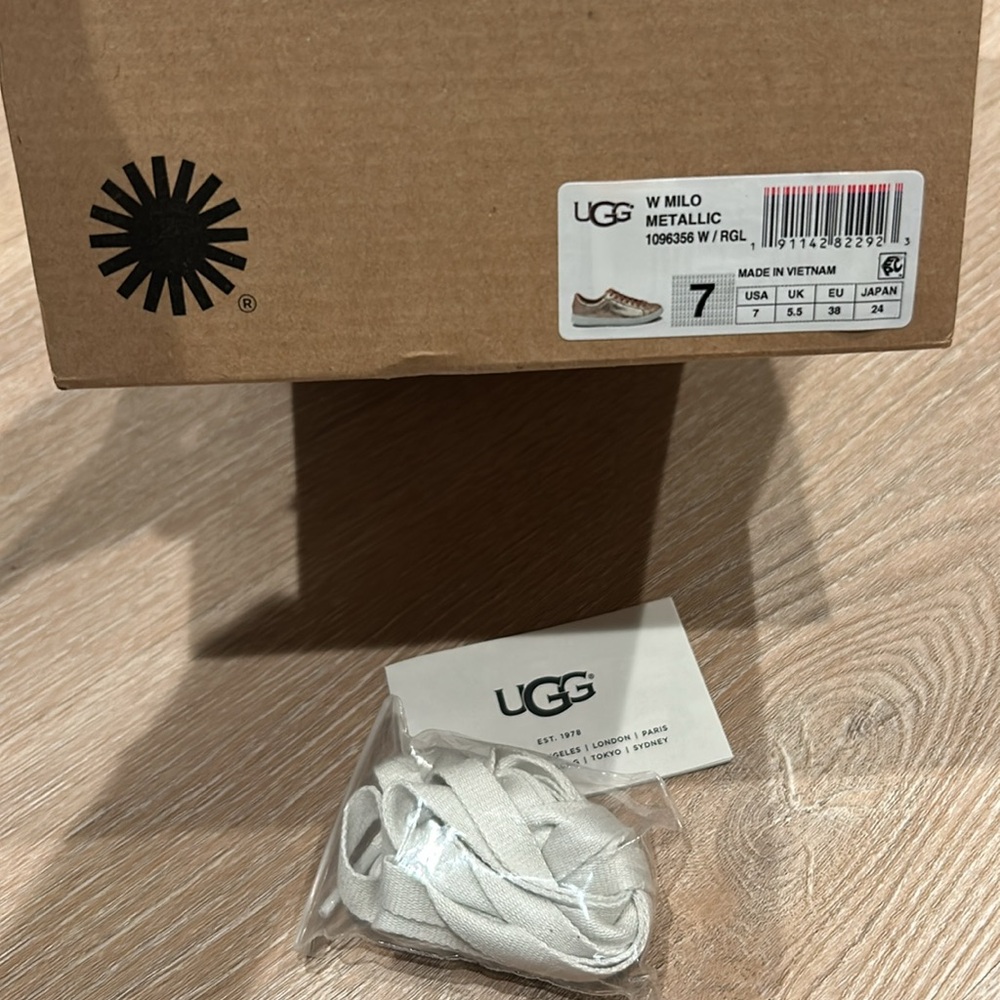 Ugg Milo gold sneakers - Picture 7 of 7